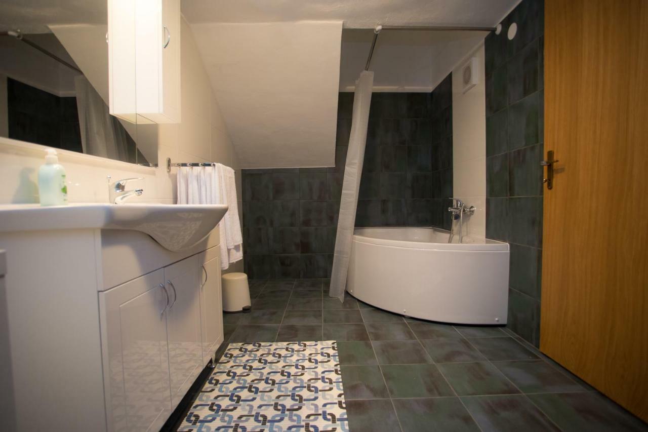 Appartement Apartman Girasol Pula Extérieur photo
