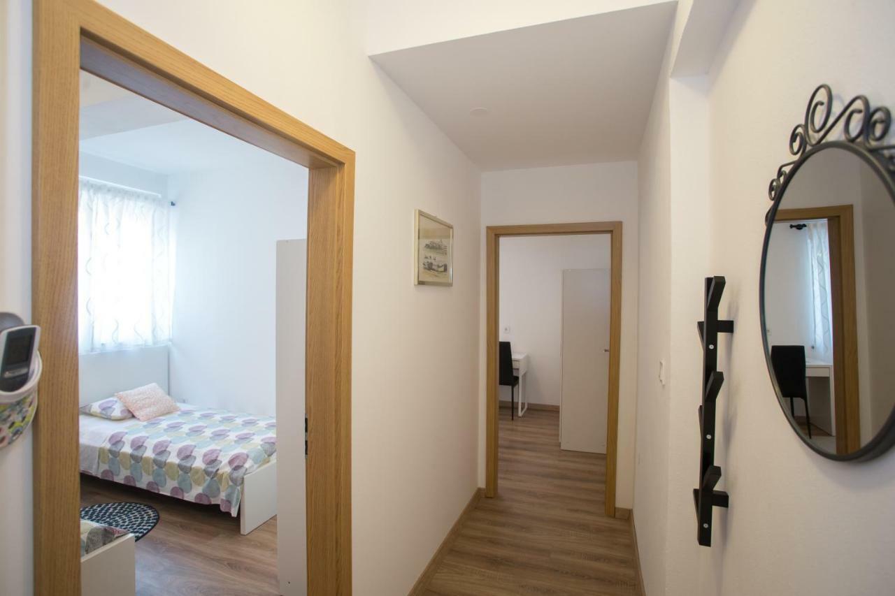 Appartement Apartman Girasol Pula Extérieur photo
