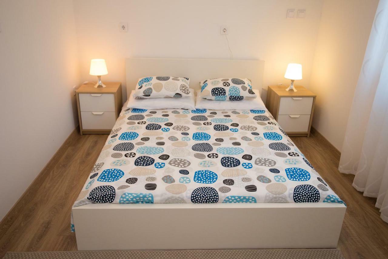 Appartement Apartman Girasol Pula Extérieur photo