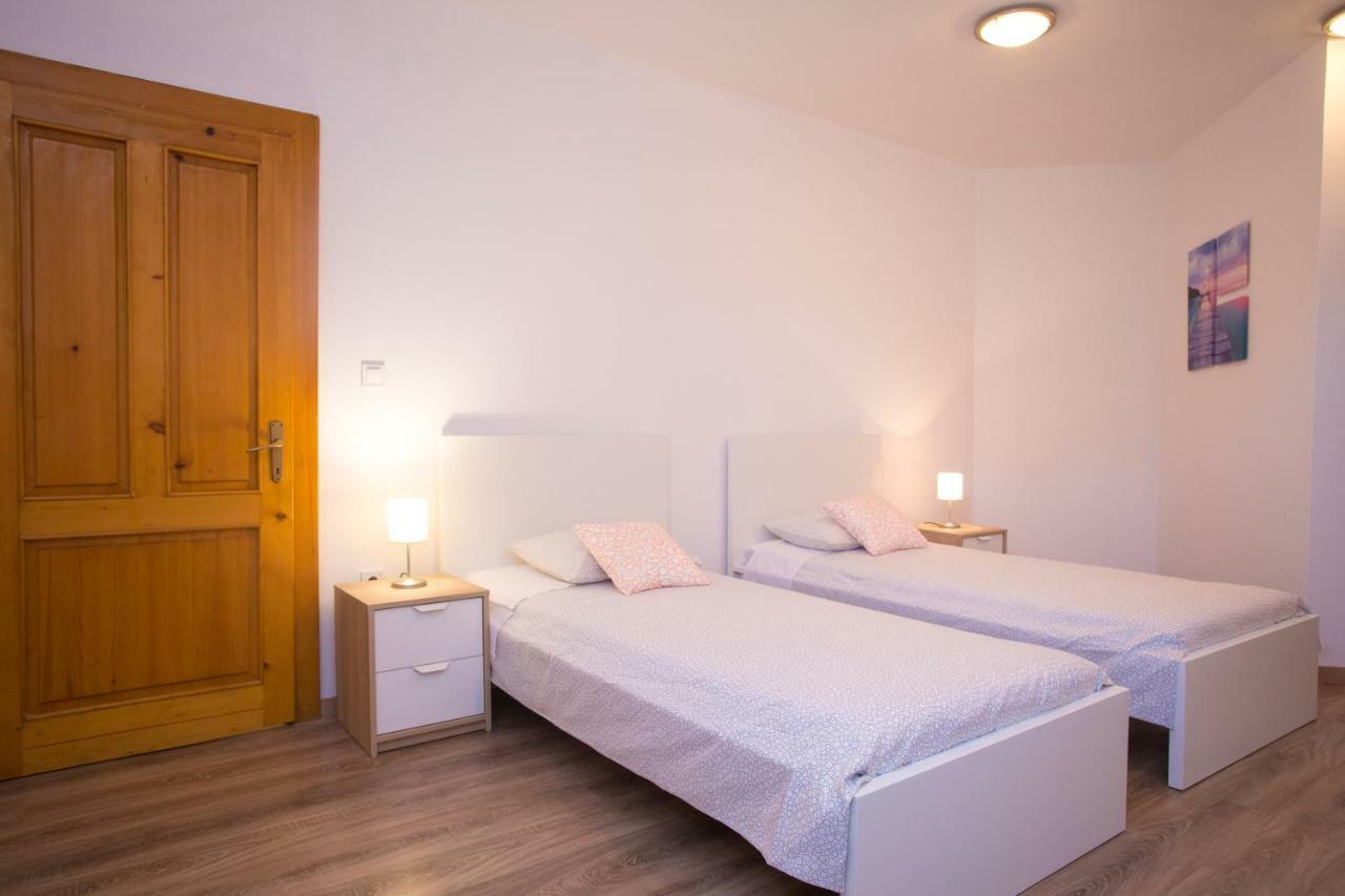 Appartement Apartman Girasol Pula Extérieur photo